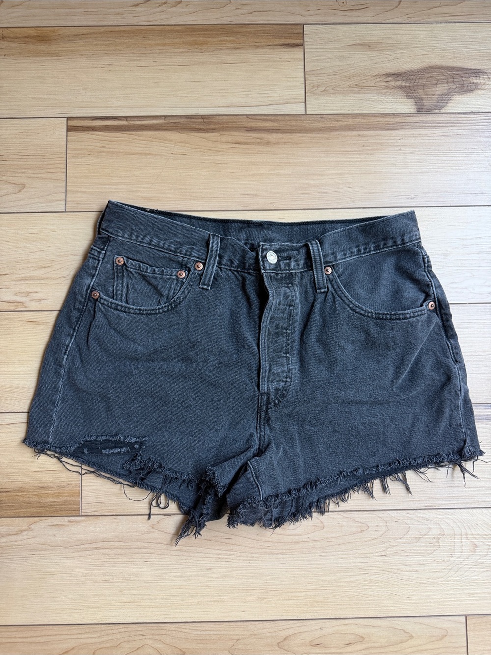 Levi’s Black Cut Off Shorts Size 31